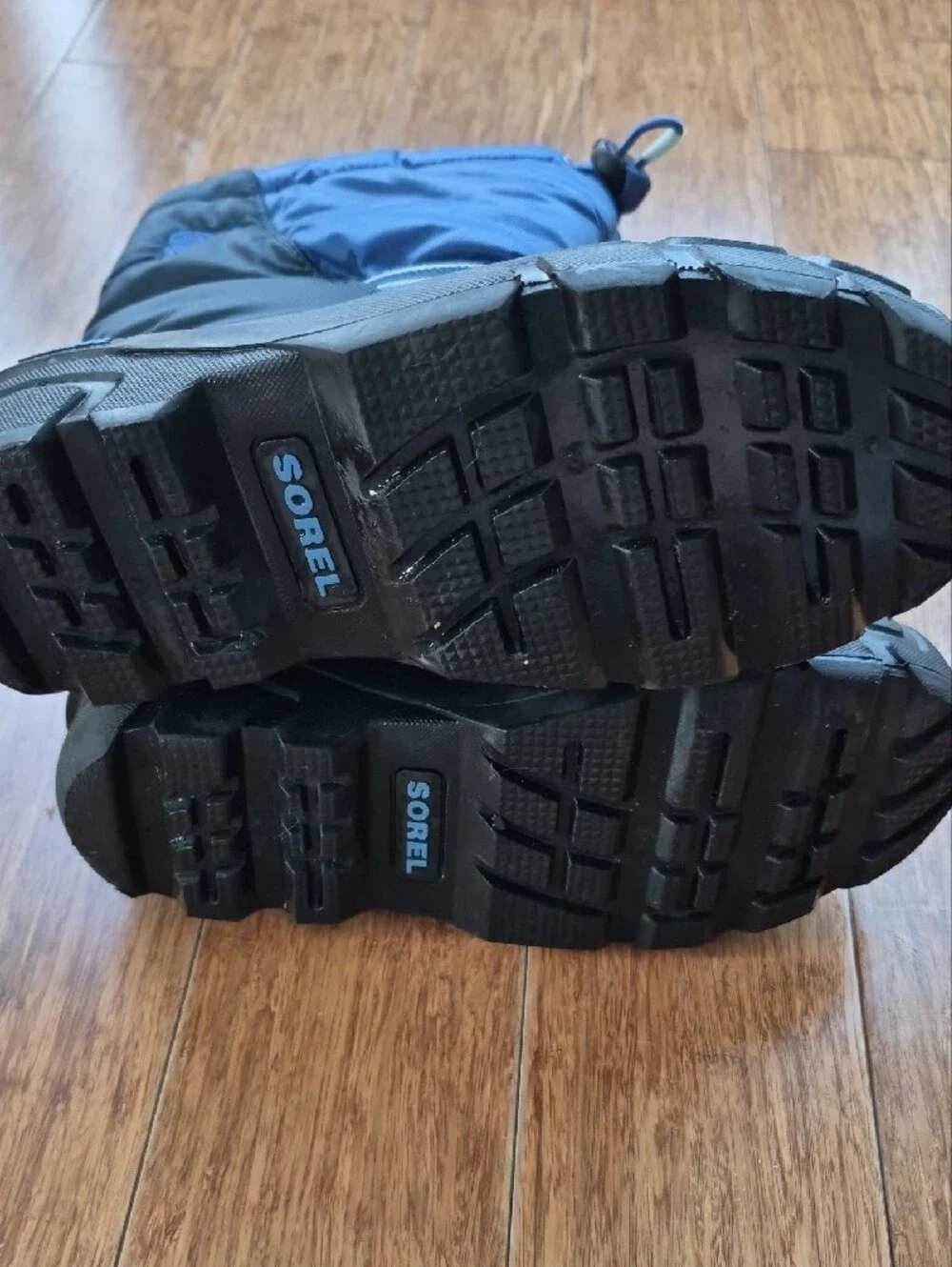 Sorel Navy and Black Insulated Snow Boots
